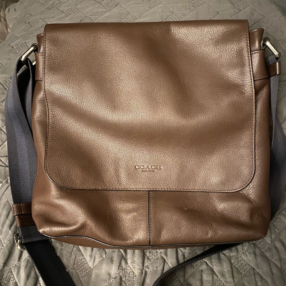 Coach Leather Messenger (Like New)